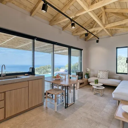 Villa Stunning Lefkada - 2 Bedrooms - Souyadora - Infinty Pool - Far Reaching Sea Views Tsoukaladhes