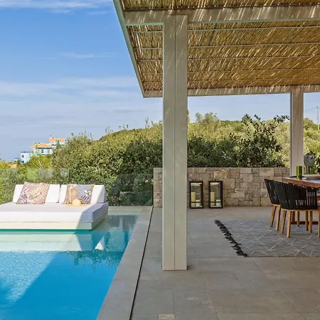 Stunning Lefkada - 2 Bedrooms - Souyadora - Infinty Pool - Far Reaching Sea Views Tsoukaladhes
