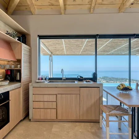 Stunning Lefkada - 2 Bedrooms - Souyadora - Infinty Pool - Far Reaching Sea Views Villa *