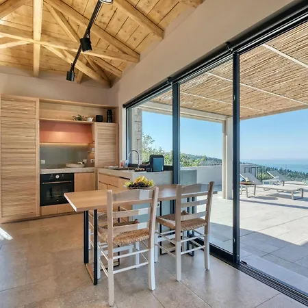 Stunning Lefkada - 2 Bedrooms - Souyadora - Infinty Pool - Far Reaching Sea Views Villa
