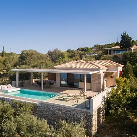 Stunning Lefkada - 2 Bedrooms - Souyadora - Infinty Pool - Far Reaching Sea Views Villa Tsoukaladhes