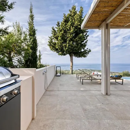 Stunning Lefkada - 2 Bedrooms - Souyadora - Infinty Pool - Far Reaching Sea Views Villa *