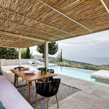 Stunning Lefkada - 2 Bedrooms - Souyadora - Infinty Pool - Far Reaching Sea Views * Tsoukaladhes